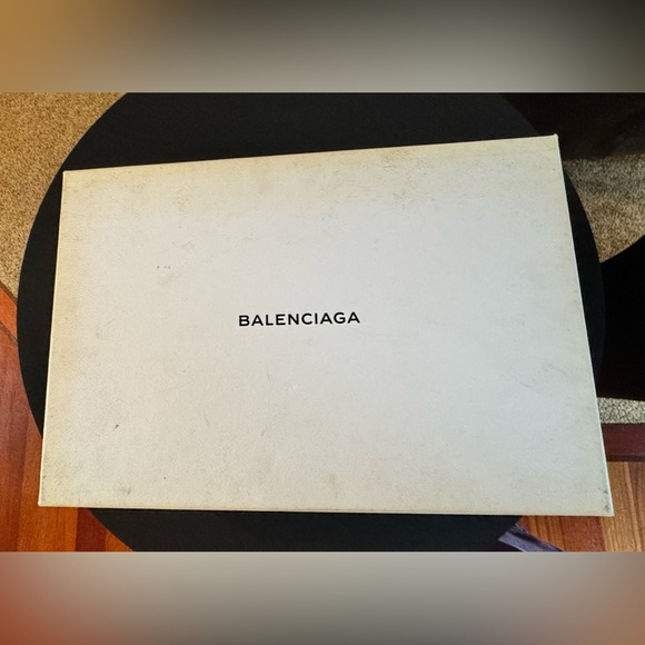 Balenciaga Arena High
Orange - Picture 10 of 11